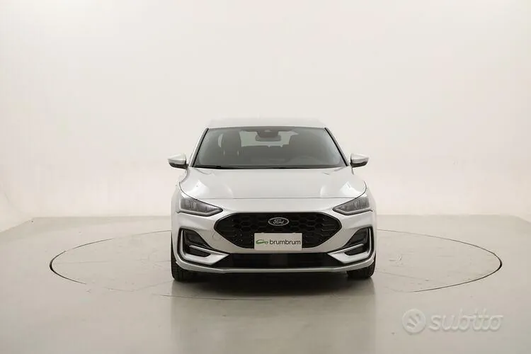 Ford Focus 2025 photo 2