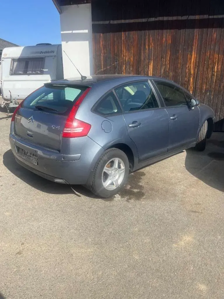 Citroen C4 2008 photo 2