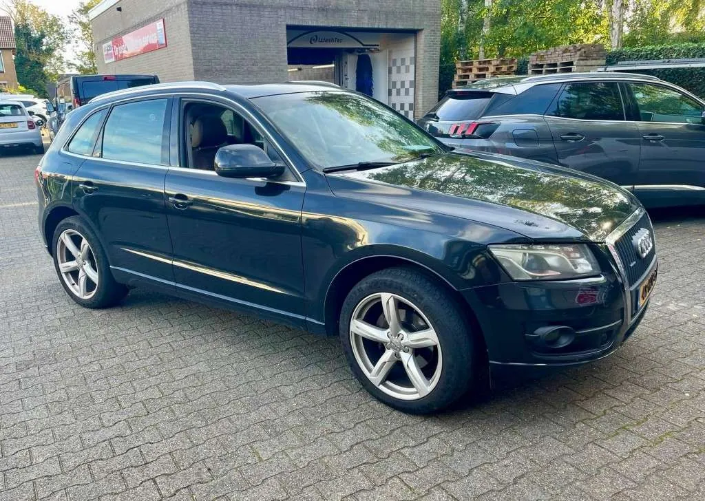 Audi Q5 2009 photo 4
