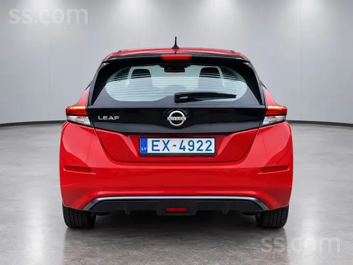 Nissan Leaf 2022 photo 2