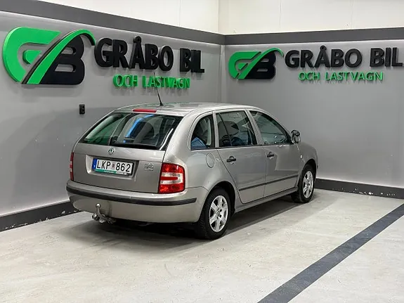 Skoda Fabia 2008 photo 5
