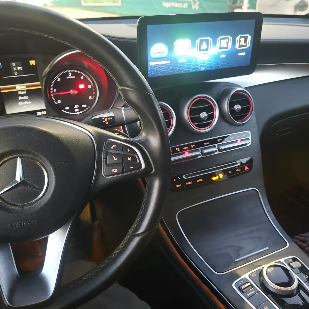 Mercedes-Benz Glc 2016 photo 3