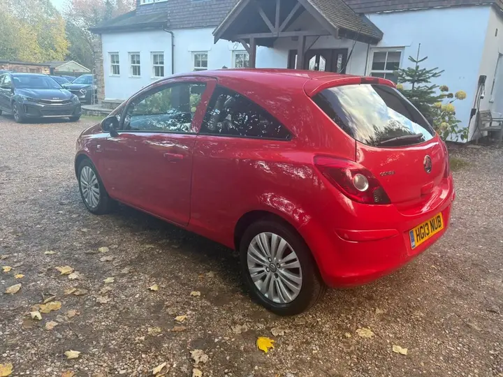 Vauxhall Corsa 2013 photo 4