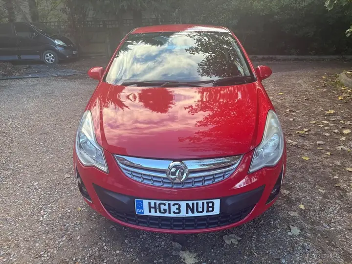 Vauxhall Corsa 2013 photo 2