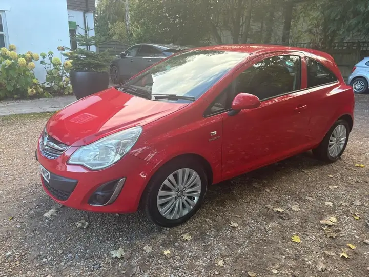 Vauxhall Corsa 2013 photo 3