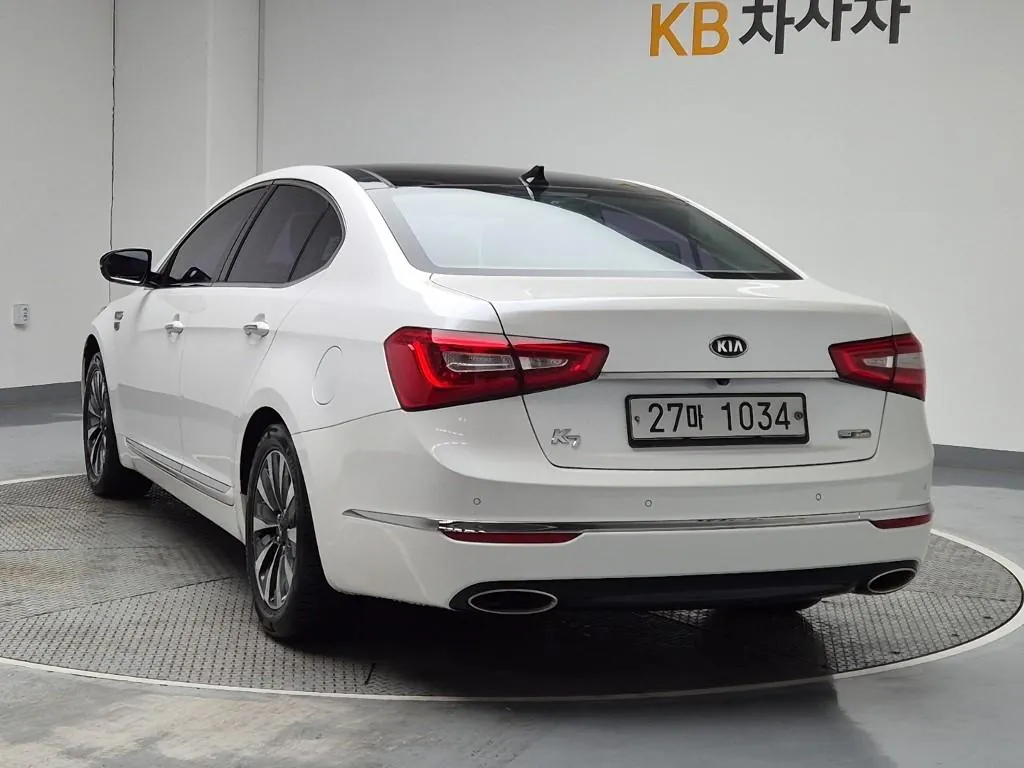 Kia K7 2014 photo 2