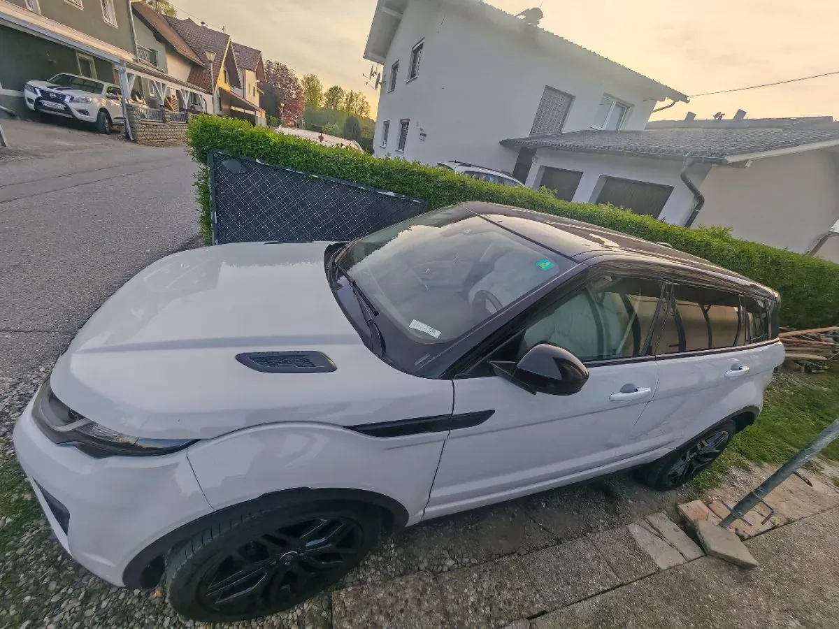Land Rover Range Rover Evoque 2015 photo 3