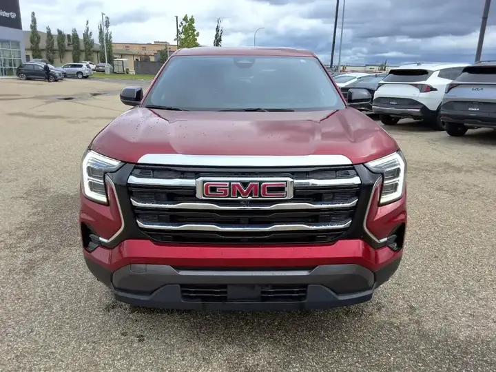 GMC Terrain 2025 photo 2