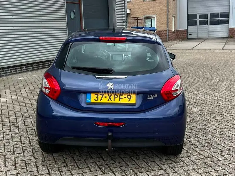 Peugeot 208 2012 photo 5