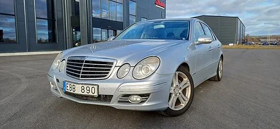 Mercedes-Benz E200