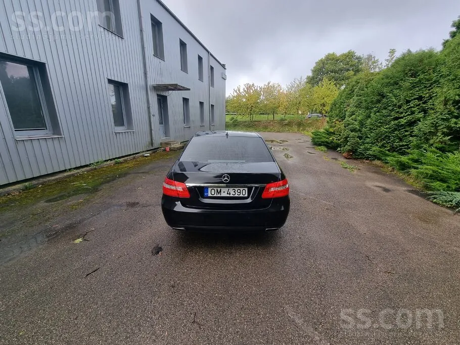 Mercedes-Benz E350 2009 photo 4
