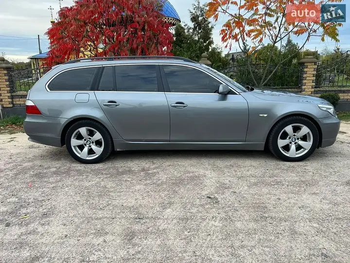 BMW 5 Series 2008 photo 2