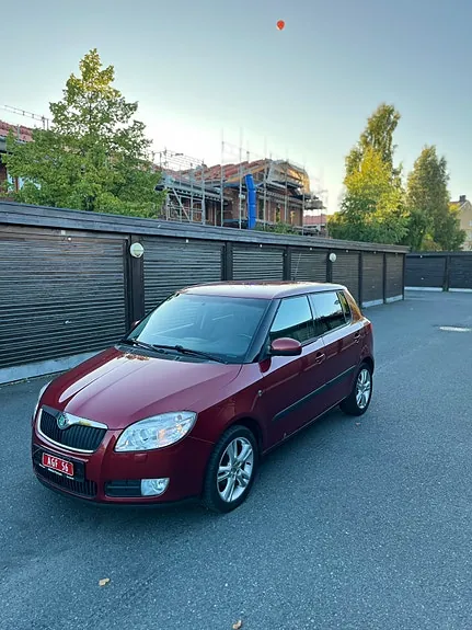 Skoda Fabia 2008 photo 2