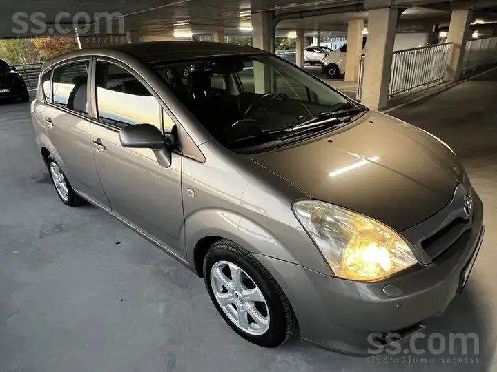 Toyota Verso 2006 photo 2