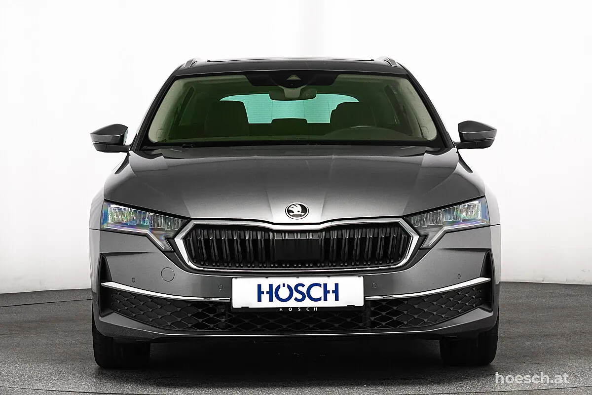 Skoda Octavia 2025 photo 2