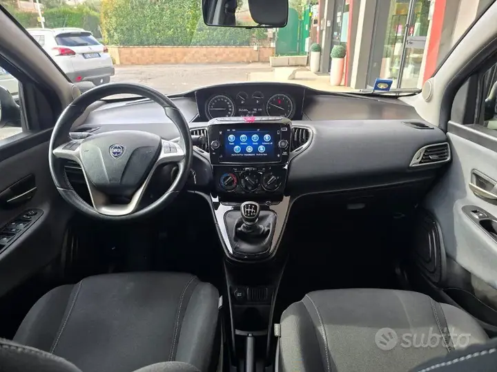 Lancia Ypsilon 2021 photo 4
