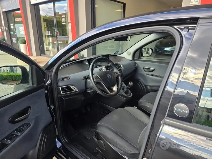 Lancia Ypsilon 2021 photo 3