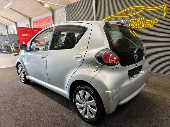Toyota Aygo 2012 photo 3