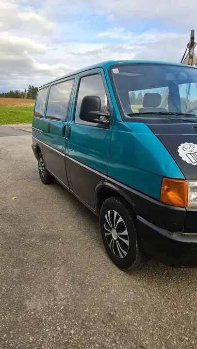 Volkswagen T4 1995 photo 3