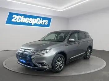 Mitsubishi Outlander 2017 photo 2