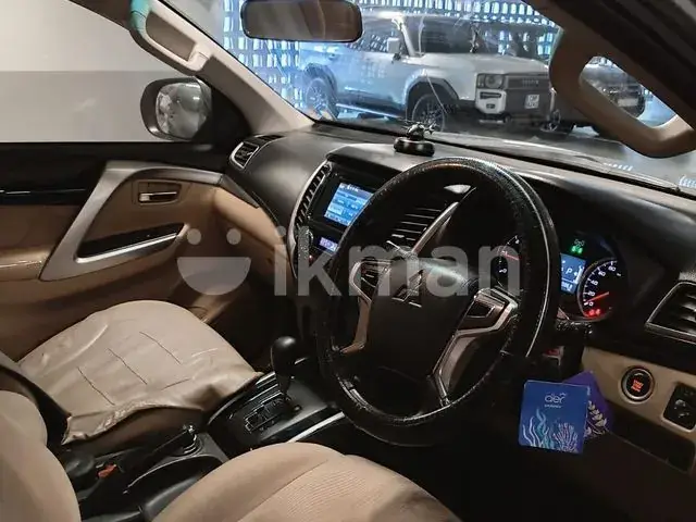 Mitsubishi Montero 2016 photo 4