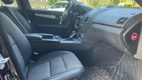 Mercedes-Benz C180 2011 photo 4