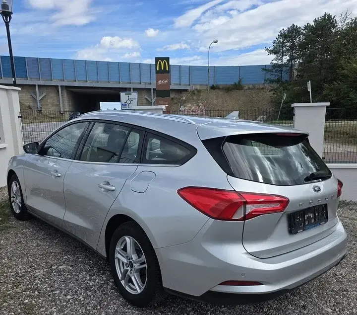 Ford Focus 2021 photo 3