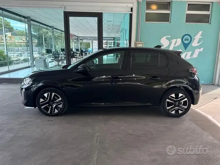 Peugeot 208 2025 photo 2