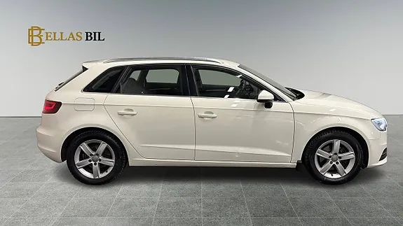 Audi A3 2015 photo 2