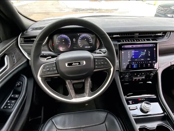 Jeep Grand Cherokee 2024 photo 5