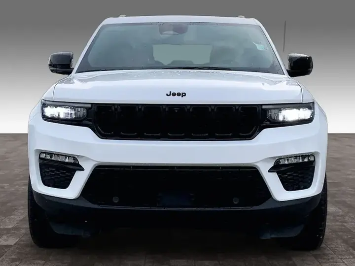 Jeep Grand Cherokee 2024 photo 3