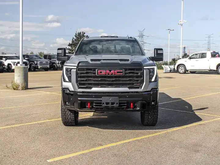 GMC Sierra 2500Hd 2026 photo 3