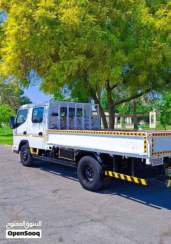 Mitsubishi Fuso Canter 2015 photo 2