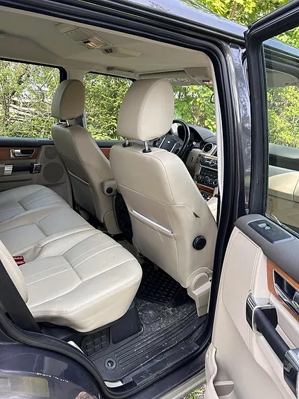 Land Rover Discovery 2013 photo 2