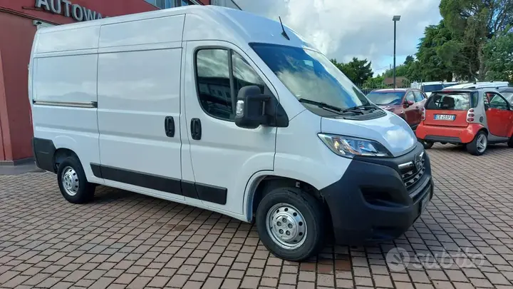 Opel Movano 2023 photo 2
