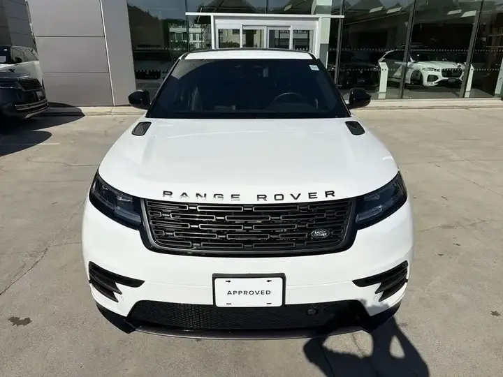 Land Rover Range Rover Velar 2025 photo 3