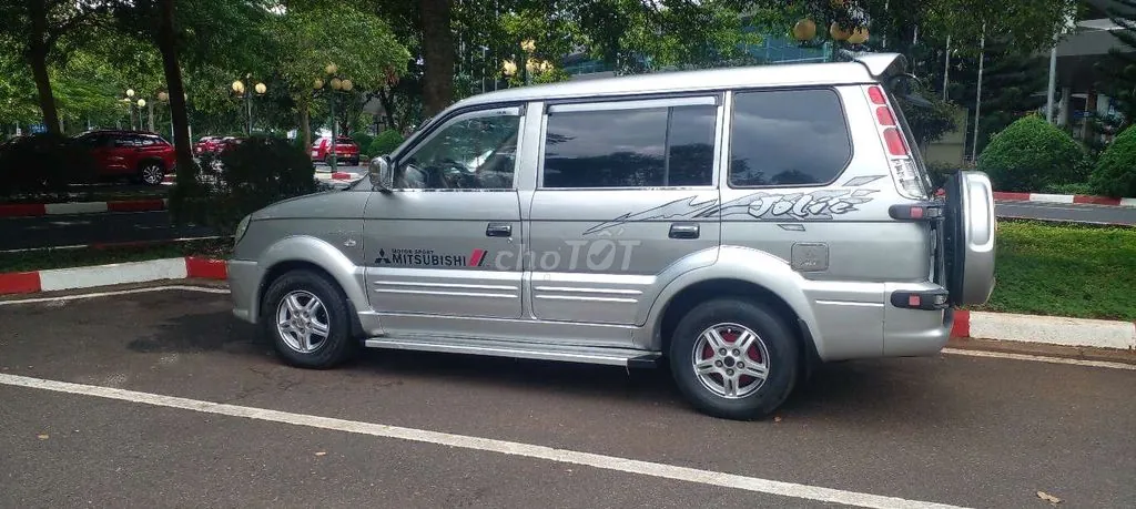 Mitsubishi Jolie 2004 photo 3