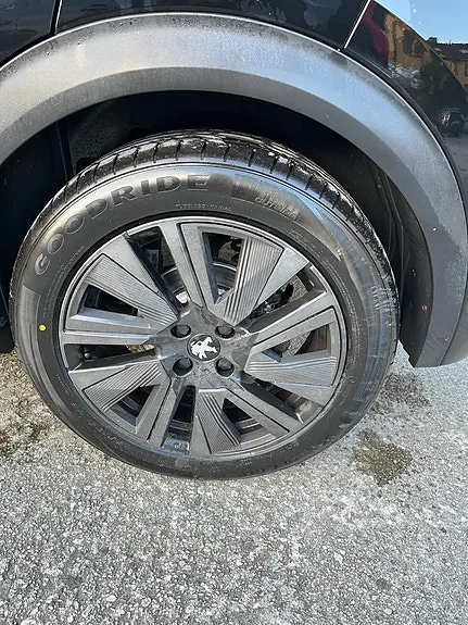 Peugeot E-2008 2020 photo 5