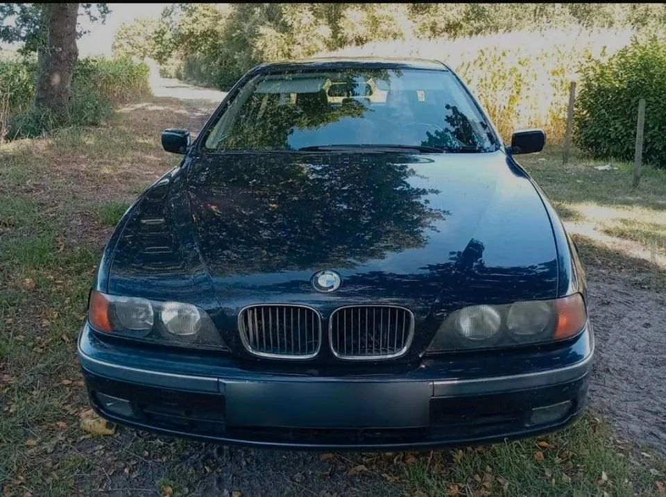 BMW 520I