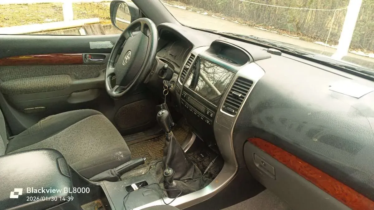 Toyota Land Cruiser 2003 photo 2