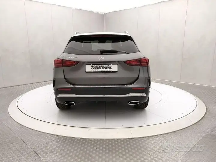 Mercedes-Benz Gla 2024 photo 5