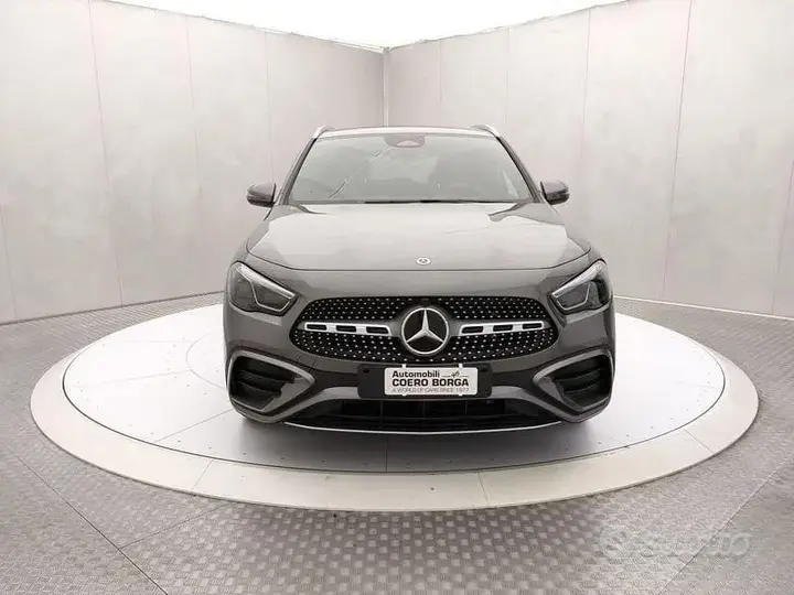 Mercedes-Benz Gla 2024 photo 2