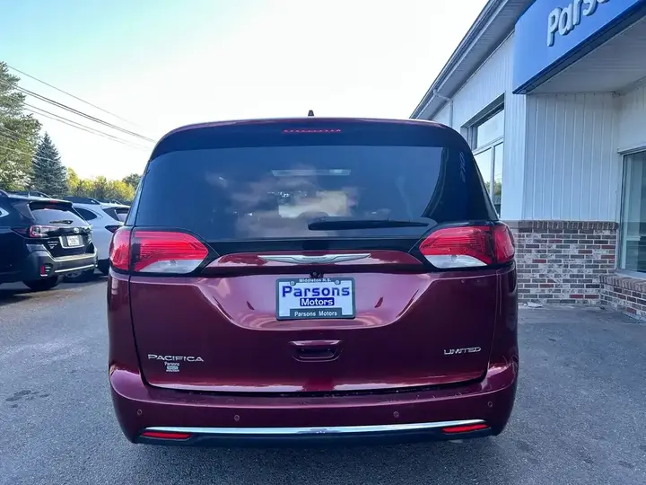Chrysler Pacifica 2017 photo 4