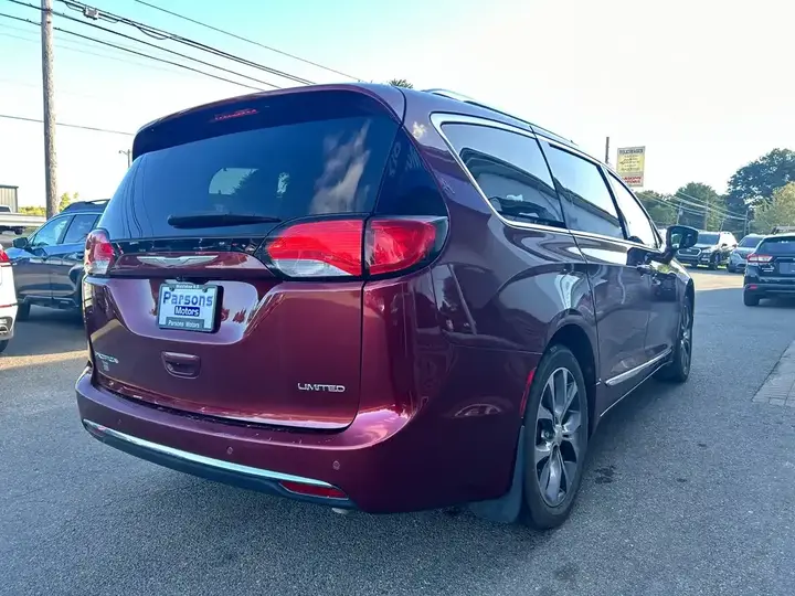 Chrysler Pacifica 2017 photo 5
