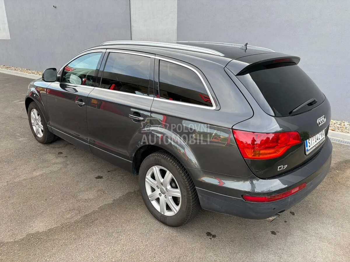 Audi Q7 2008 photo 4