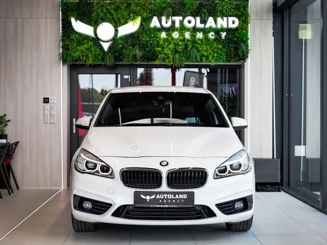 BMW 2 Series Active Tourer 2018 photo 2