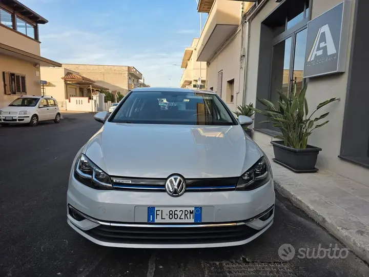 Volkswagen Golf 2018 photo 3