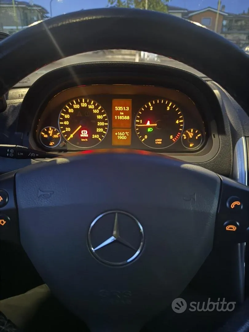 Mercedes-Benz A-Class 2009 photo 5