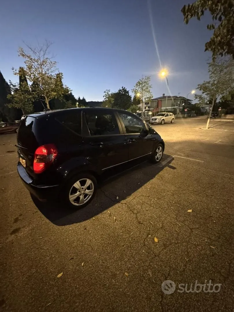 Mercedes-Benz A-Class 2009 photo 4