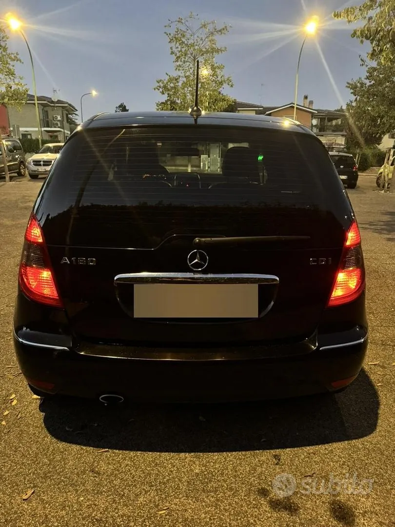 Mercedes-Benz A-Class 2009 photo 2